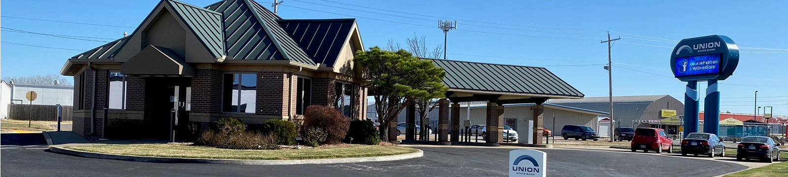 Photo of the exterior of Union State Bank's branch located at 1212 Washington Road in Newton, KS.